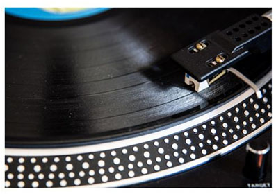 Sweet Sounds – Listening to streaming music is good white noise when you’re working or just want to cut out the world around you; but if you really want to immerse yourself in beautiful audio, nothing beats the plain old vinyl record that continues to attract musicians and audiophiles.
